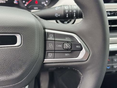 Used 2025 Jeep Compass Limited AWD/4WD image 23