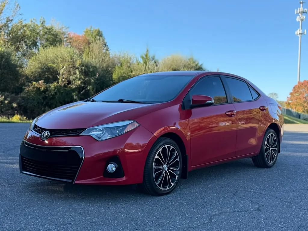 Used 2014 Toyota Corolla S FWD image 1