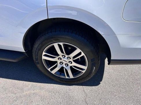 Certified 2024 Ford Expedition Limited image 9