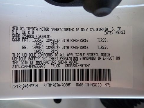 Used 2023 Toyota Tacoma SR image 18