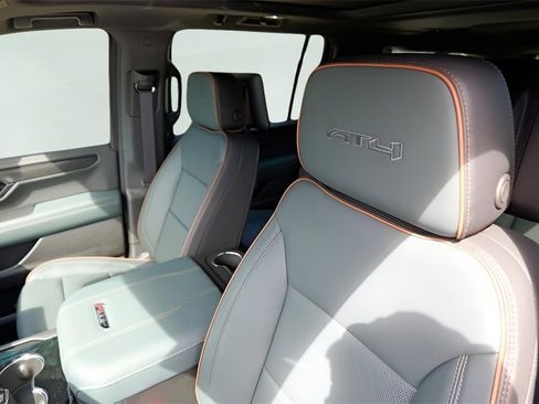 New 2026 GMC Yukon XL AT4 w/ AT4 Premium Plus Package image 10