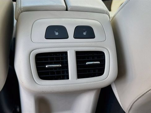 Used 2023 Buick Envision Avenir AWD/4WD image 29
