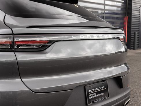 Certified 2022 Porsche Cayenne Coupe AWD/4WD image 12
