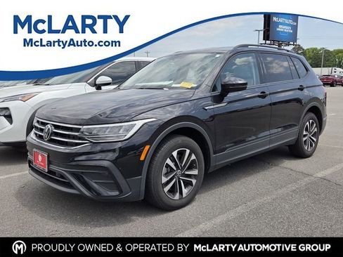 Used 2023 Volkswagen Tiguan S FWD image 1