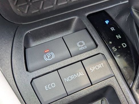 Used 2024 Toyota RAV4 XLE Premium FWD image 29