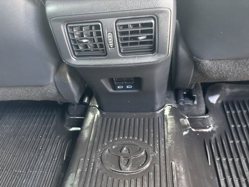 Used 2022 Toyota RAV4 Adventure w/ Convenience Package AWD/4WD image 8