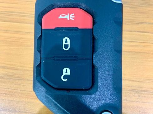 Used 2020 Jeep Gladiator Rubicon AWD/4WD image 45