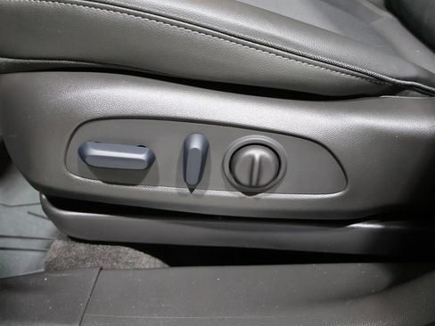 Used 2023 Buick Encore GX Preferred w/ Cold Weather Comfort Package AWD/4WD image 11