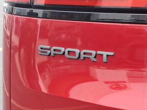 Used 2025 Land Rover Range Rover Sport SE image 31