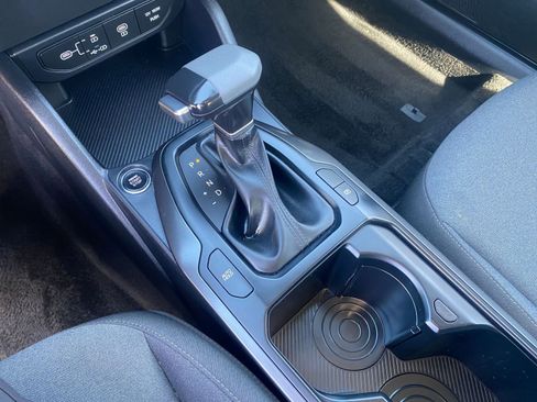 Used 2025 Kia K4 LXS image 42