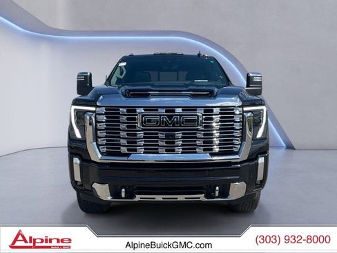 Used 2024 GMC Sierra 2500 Denali w/ Denali Reserve Package AWD/4WD image 8