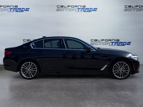 Used 2019 BMW 530e w/ Convenience Package RWD image 4