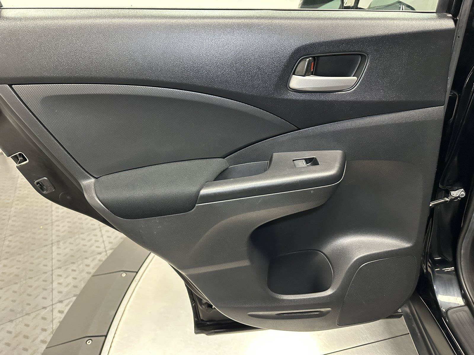 Used 2013 Honda CR-V LX image 28