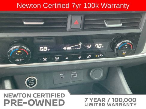 Used 2023 Nissan Rogue SV FWD image 22