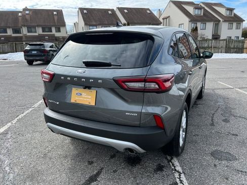 Certified 2025 Ford Escape Active image 10
