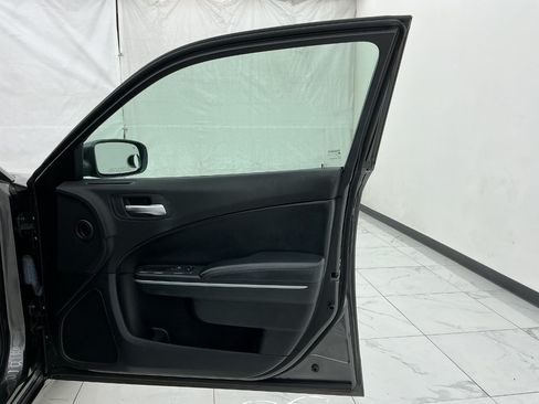 Used 2020 Dodge Charger SXT w/ Leather Interior Group RWD image 19