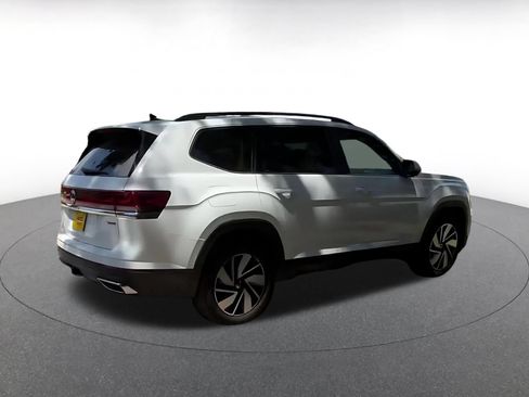 Used 2025 Volkswagen Atlas SE AWD/4WD image 15