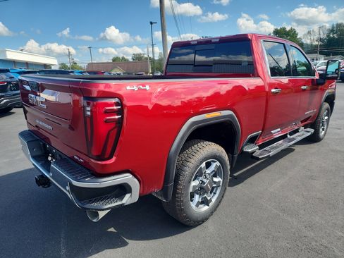 New 2025 GMC Sierra 2500 SLT w/ SLT Convenience Package image 8