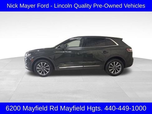 Used 2022 Lincoln Nautilus AWD image 4