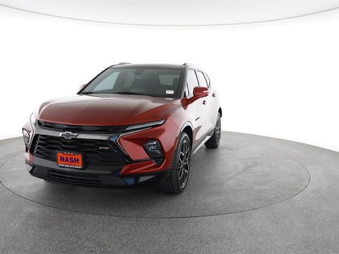 Used 2023 Chevrolet Blazer RS w/ Driver Confidence II Package image 4