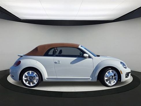 Used 2019 Volkswagen Beetle 2.0T Final Edition SEL image 8