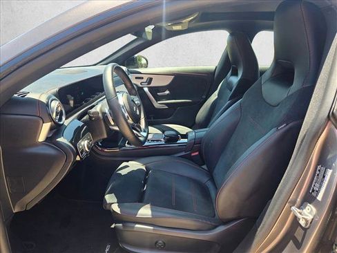 Used 2023 Mercedes-Benz CLA 250 image 13