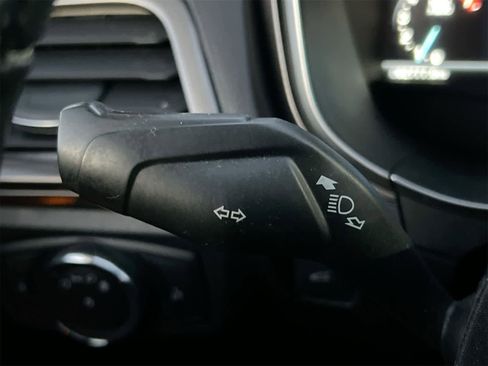 Used 2018 Ford Fusion SE w/ Fusion SE Technology Package image 26