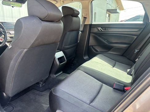 Used 2018 Honda Accord Hybrid image 45