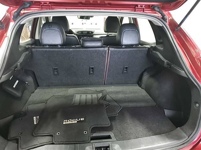 Used 2020 Nissan Rogue Sport SV w/ Technology Package FWD image 14