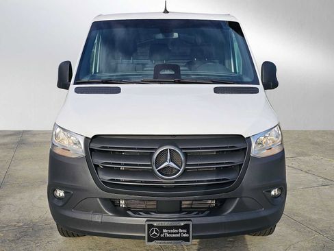Used 2025 Mercedes-Benz Sprinter 2500 image 8