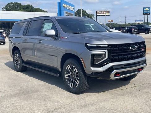 New 2026 Chevrolet Suburban Z71 w/ Z71 Off-Road Package AWD/4WD image 5