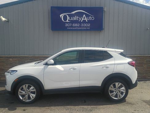 Used 2025 Buick Encore GX Preferred AWD/4WD image 1