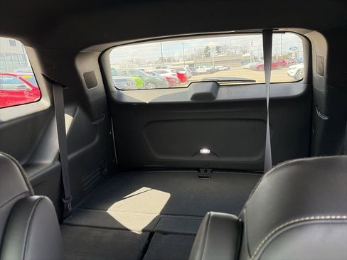 Used 2023 Chevrolet Traverse LT w/ LT Premium Package image 7