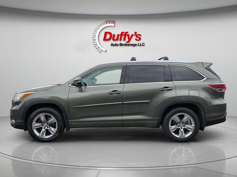Used 2015 Toyota Highlander Limited AWD/4WD image 19