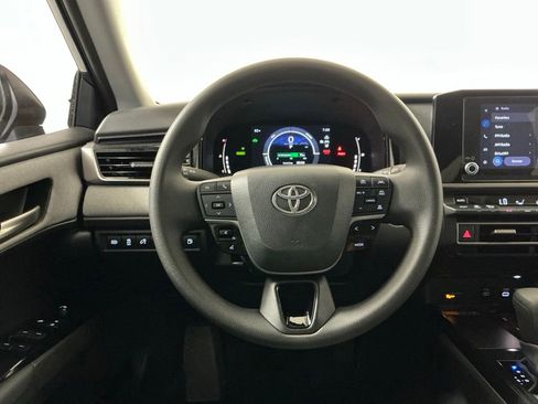 Used 2025 Toyota Camry LE FWD image 15