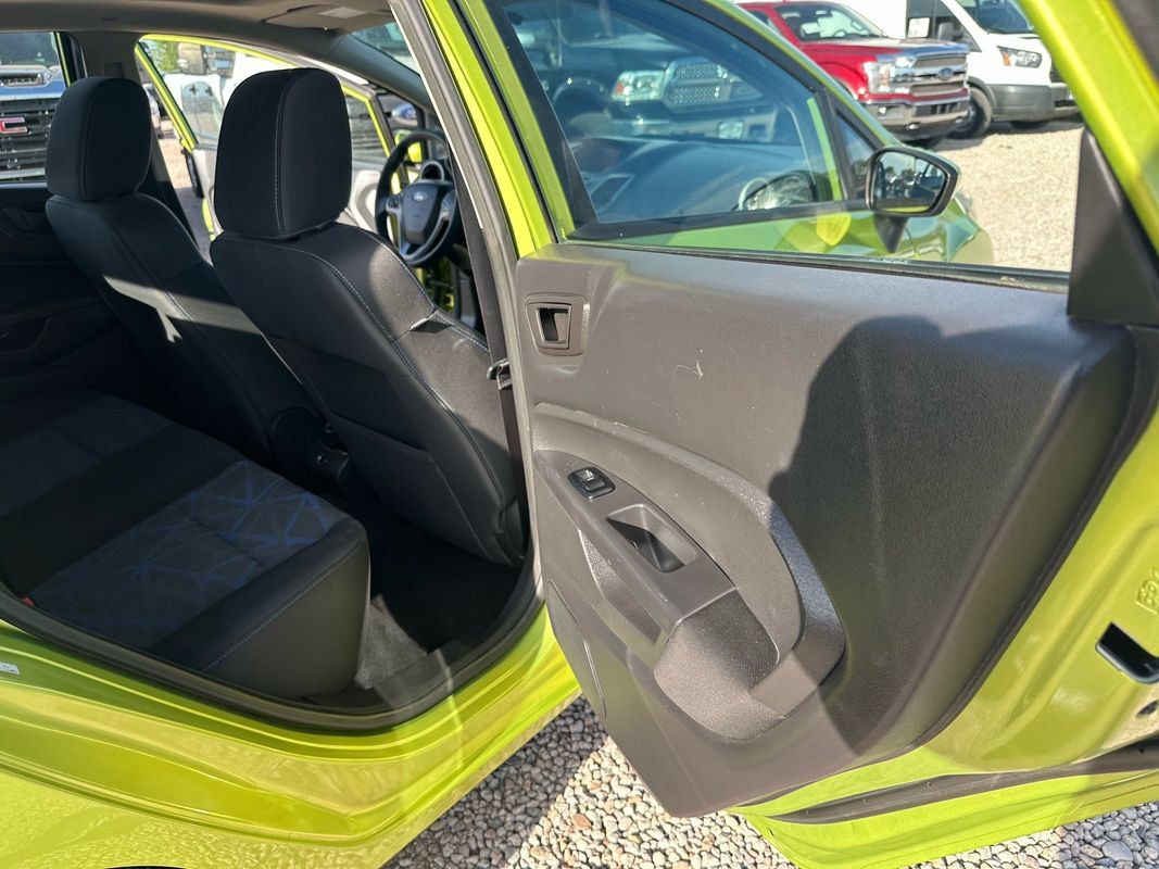 Used 2011 Ford Fiesta SE w/ 203A Rapid Spec Order Code FWD image 22