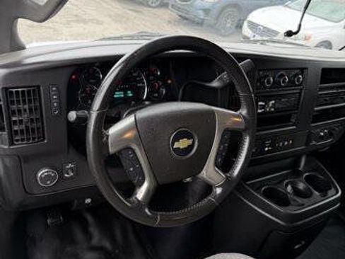 Used 2019 Chevrolet Express 3500 w/ Driver Convenience Package image 12