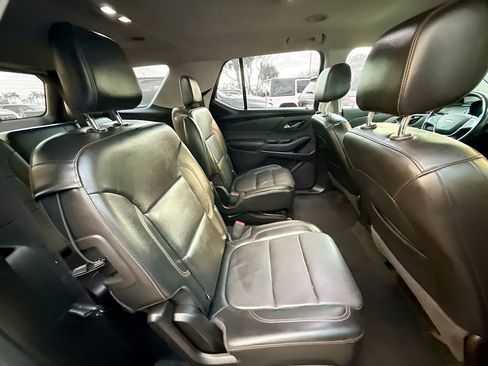 Used 2018 Chevrolet Traverse LT FWD image 32