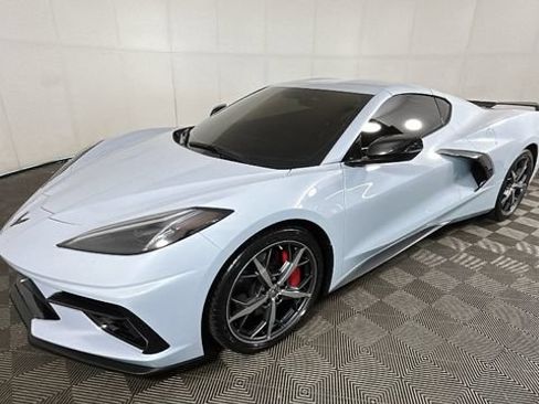 Used 2021 Chevrolet Corvette Stingray Coupe w/ Z51 Performance Package RWD image 6