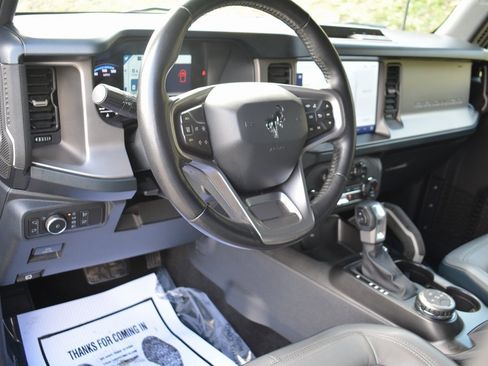 Used 2022 Ford Bronco Outer Banks image 9