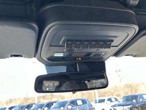 Used 2023 Ford Bronco Wildtrak image 31