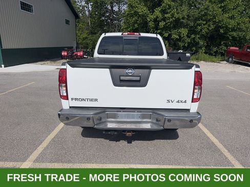Used 2015 Nissan Frontier SV w/ SV Value Truck Package AWD/4WD image 3