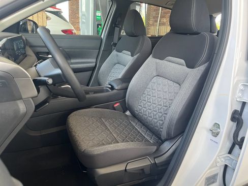 New 2026 Nissan Kicks SV w/ Cold Weather Package AWD/4WD image 9