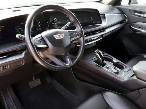 Used 2025 Cadillac XT4 Premium Luxury FWD image 24