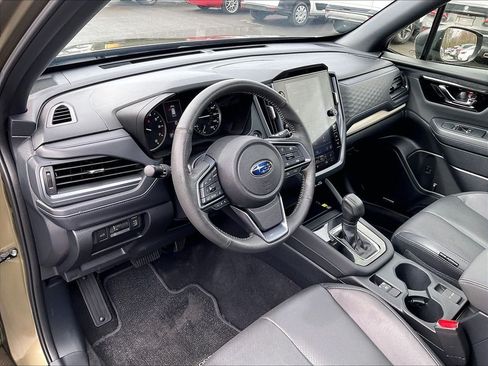 Used 2025 Subaru Forester Limited AWD/4WD image 8