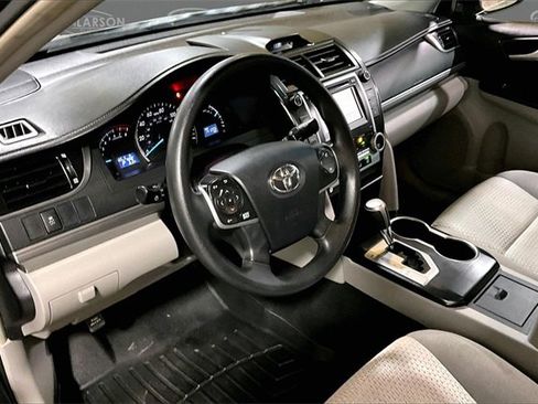 Used 2013 Toyota Camry LE image 16