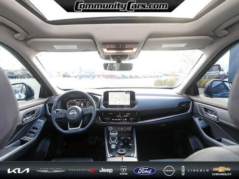 Used 2023 Nissan Rogue SL w/ SL Premium Package image 23