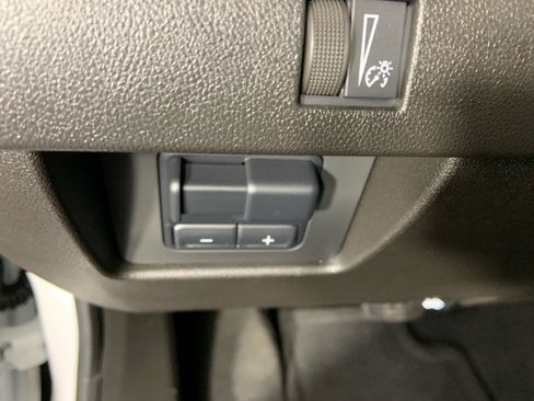 Used 2025 GMC Canyon Elevation w/ Convenience Package image 28