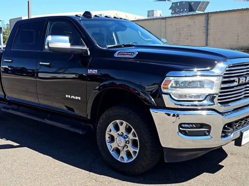 Used 2022 RAM 2500 Laramie AWD/4WD image 2