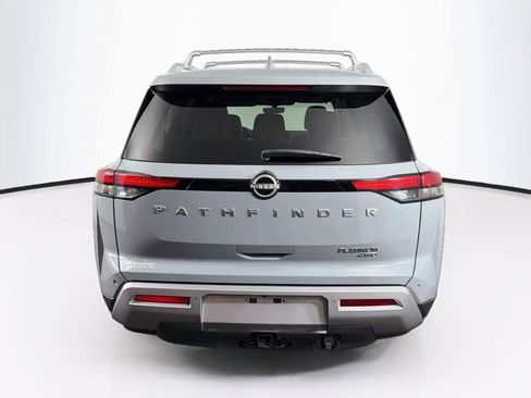 Used 2024 Nissan Pathfinder Platinum AWD/4WD image 10
